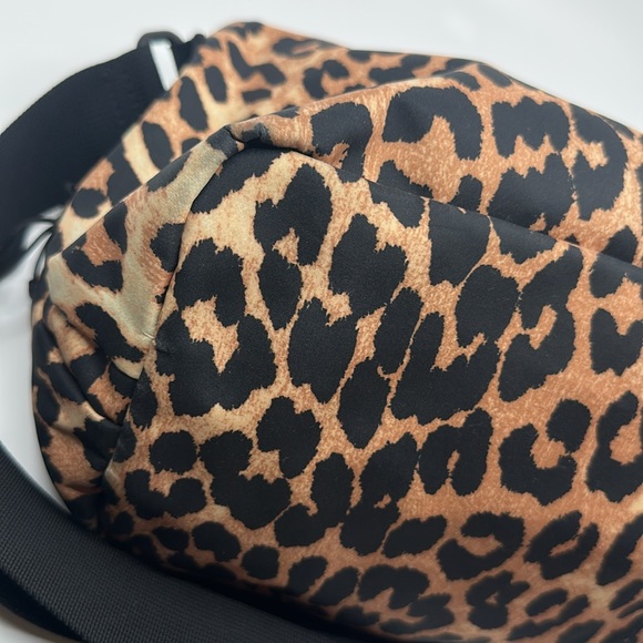 Ganni Leopard Print Crossbody Bag - Picture 15 of 16